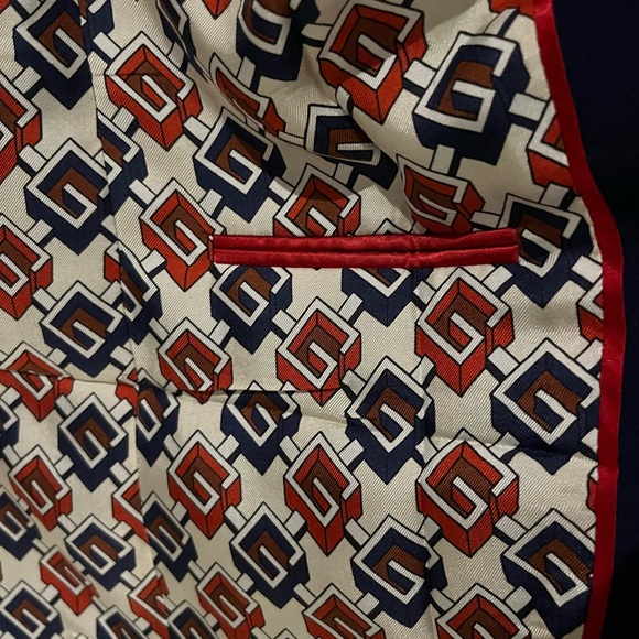 Authentic Gucci woman’s blazer. - Picture 11 of 14